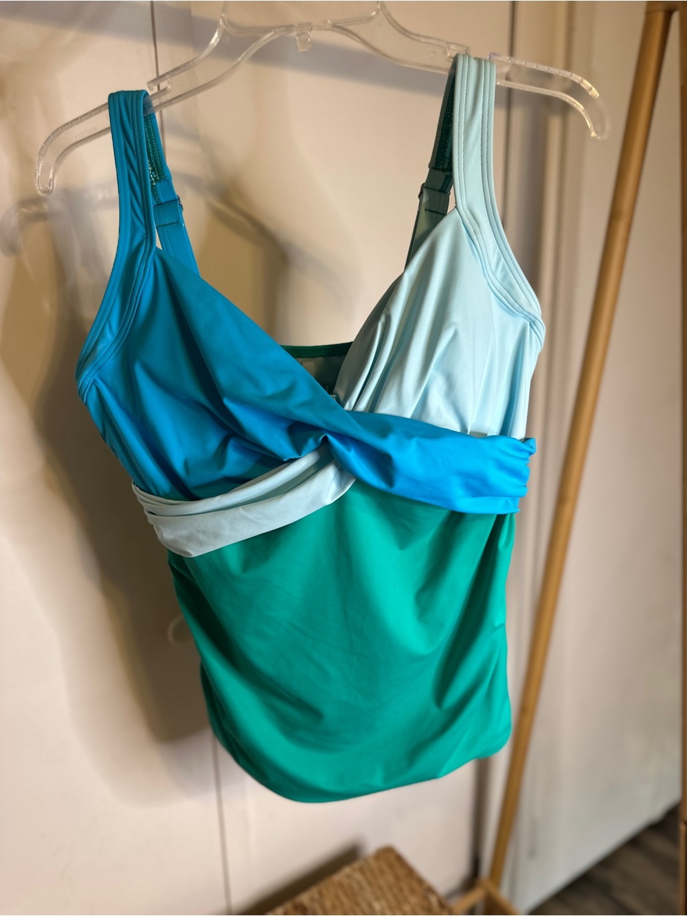 Lands' End Teal & Aqua Twist-Front Swim Tank size 12
